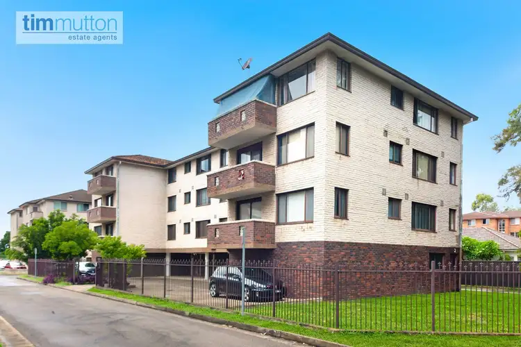Unit 1/2 Drummond St, Warwick Farm NSW 2170