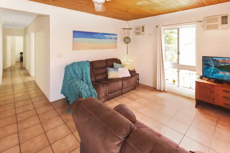 Fifth view of Homely unit listing, Unit 2/37 Marine Pde, Arcadia QLD 4819