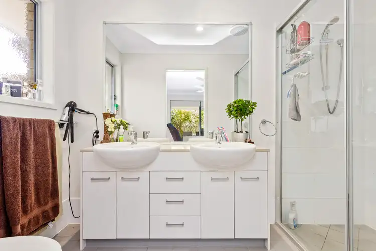 Seventh view of Homely house listing, 2 Brookside Cct, Ormeau QLD 4208