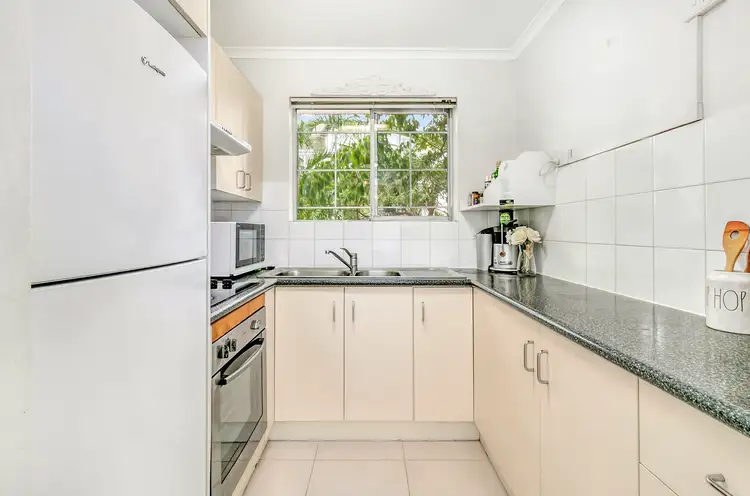 Third view of Homely apartment listing, 3/53 Thorn St, Kangaroo Point QLD 4169