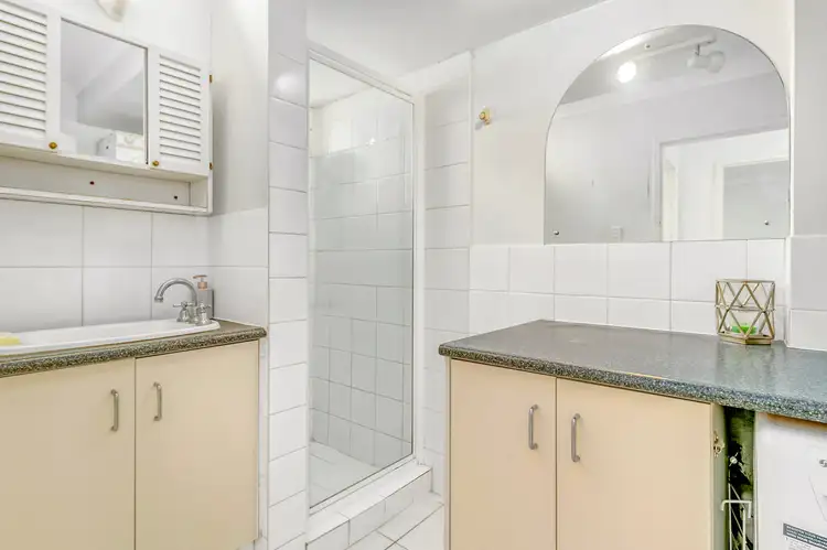 Sixth view of Homely apartment listing, 3/53 Thorn St, Kangaroo Point QLD 4169