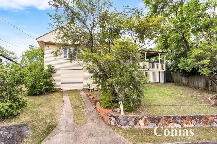 8 Pelion St, Bardon QLD 4065