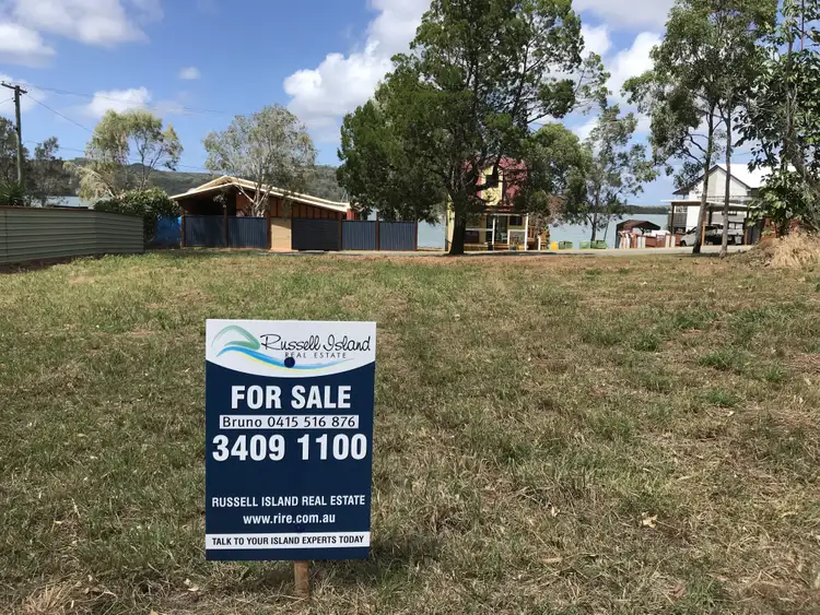 108 Canaipa Point Dr, Russell Island QLD 4184