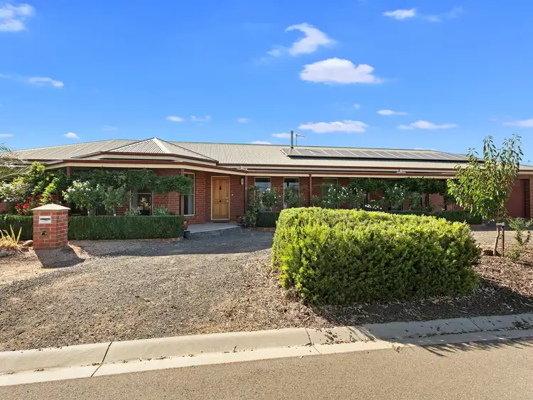 18 Jerribong Way, Kangaroo Flat VIC 3555