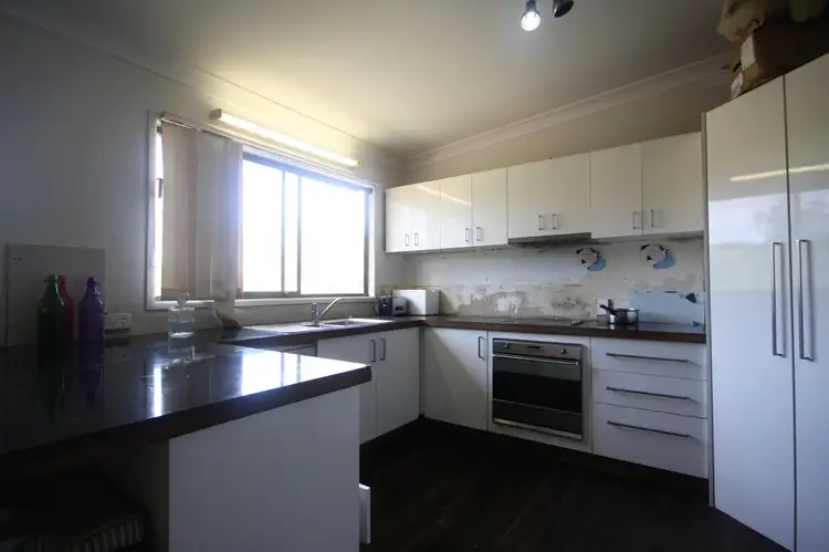20 Carwell Ave, Petrie QLD 4502