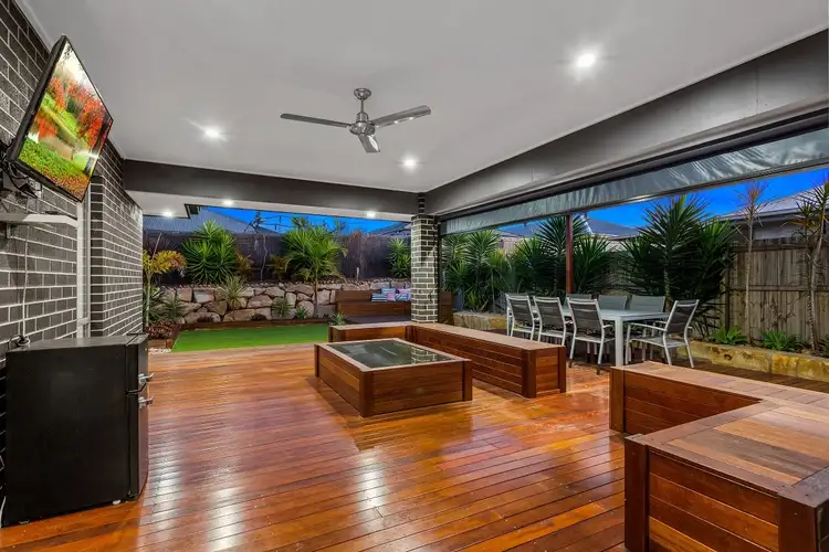 27 Pinehill St, Yarrabilba QLD 4207