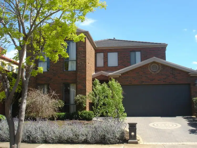7 Bream Street