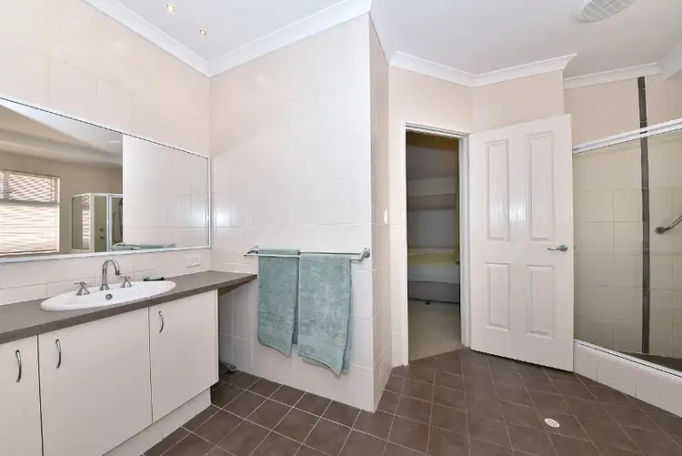 Sixth view of Homely house listing, 20 Fineview Crescent, Carramar WA 6031