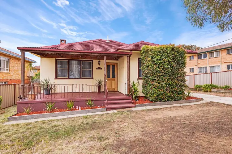 Main view of Homely house listing, 54 Crest Road, Queanbeyan NSW 2620