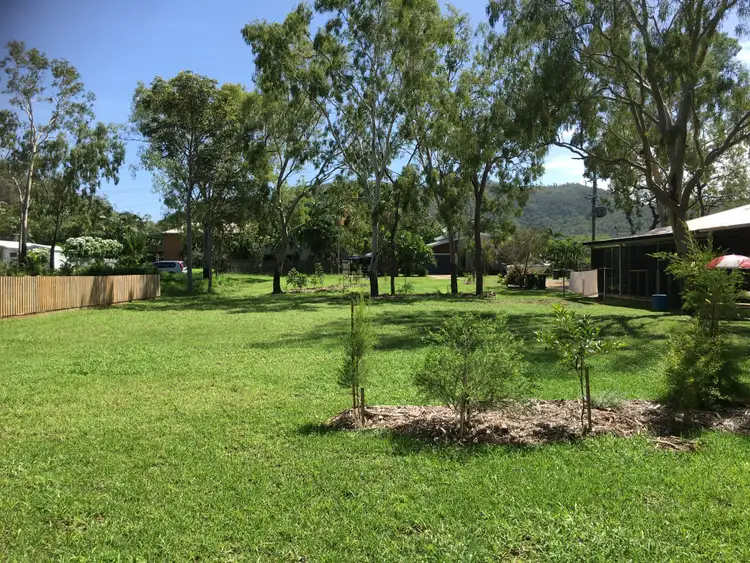 36 Yates St, Nelly Bay QLD 4819