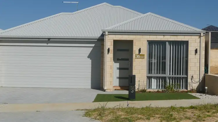 36 Canberra Ave