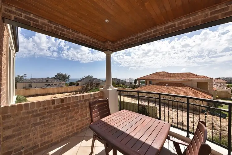 19 Maracas Cove, Iluka WA 6028