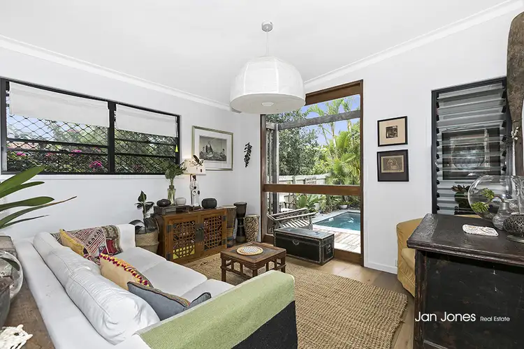 37 Dunbar St, Margate QLD 4019