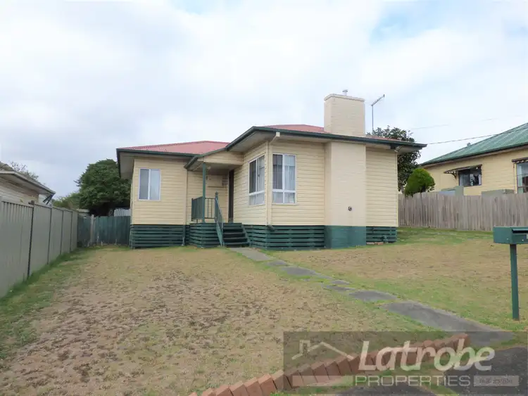 11 Pruden St, Moe VIC 3825