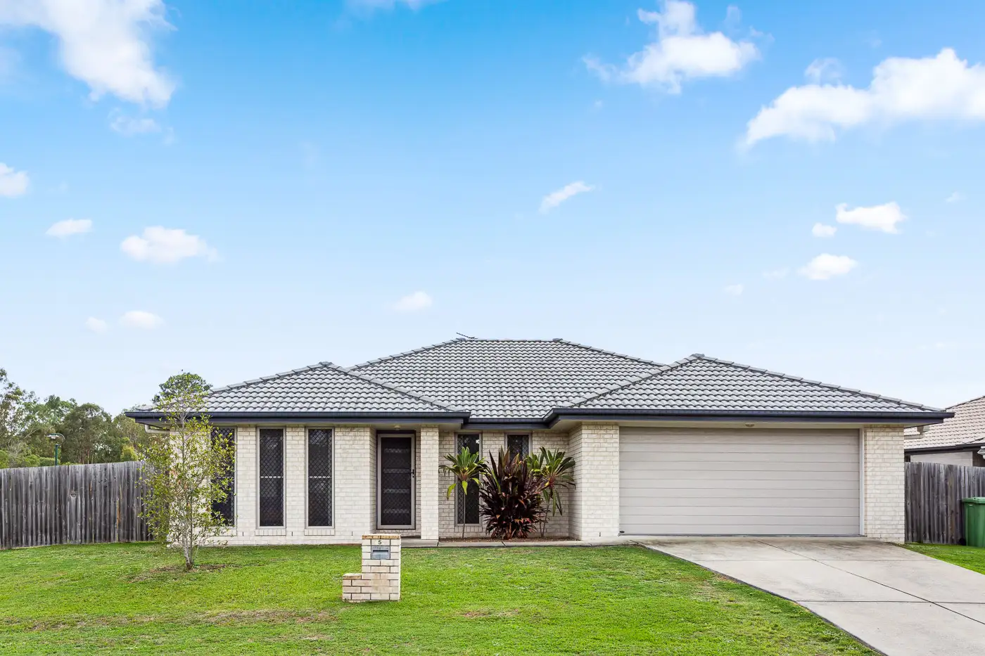 Main view of Homely house listing, 5 Polyanna Ct, Loganlea QLD 4131