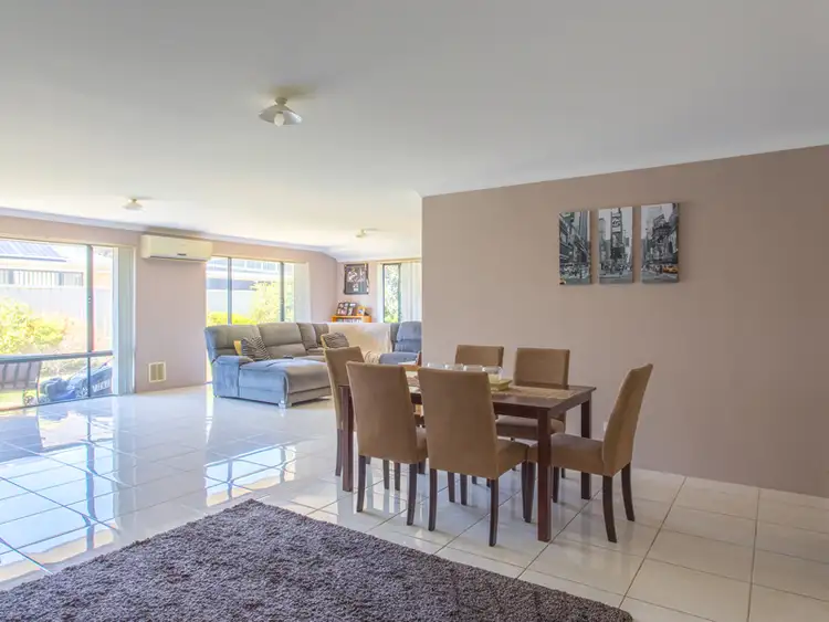 Seventh view of Homely house listing, 4 Kwilena Ave, Wattle Grove WA 6107