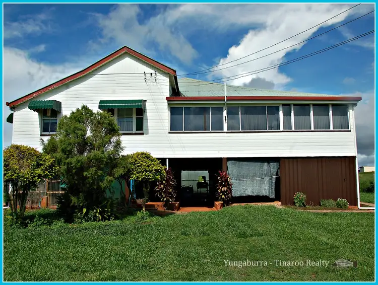 369 Russell Rd, Lake Eacham QLD 4884