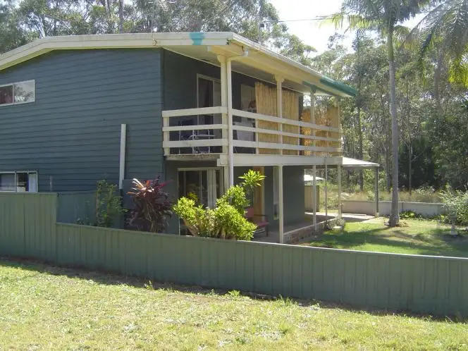 18 Main View Dr, Russell Island QLD 4184