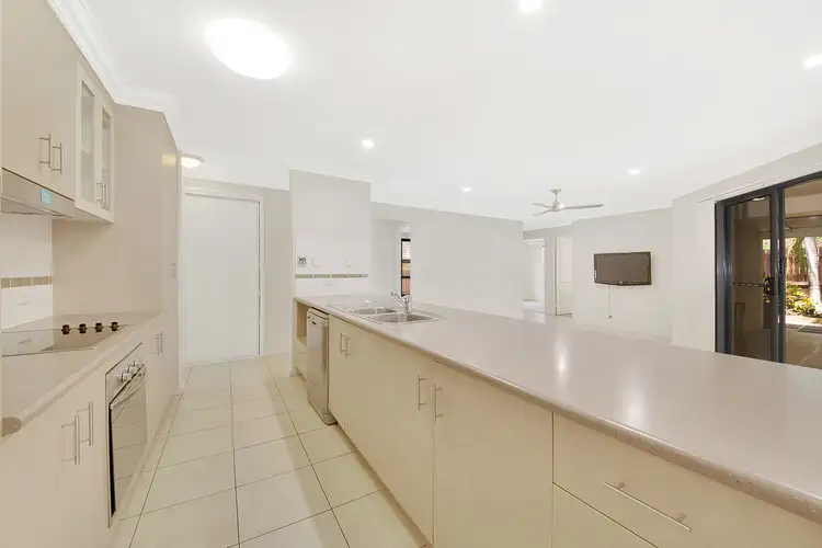 Sixth view of Homely house listing, 11 Southern Cross Cl, Telina QLD 4680