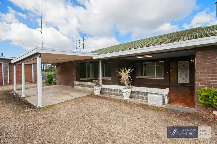 Second view of Homely house listing, 675 Main St, Bairnsdale VIC 3875