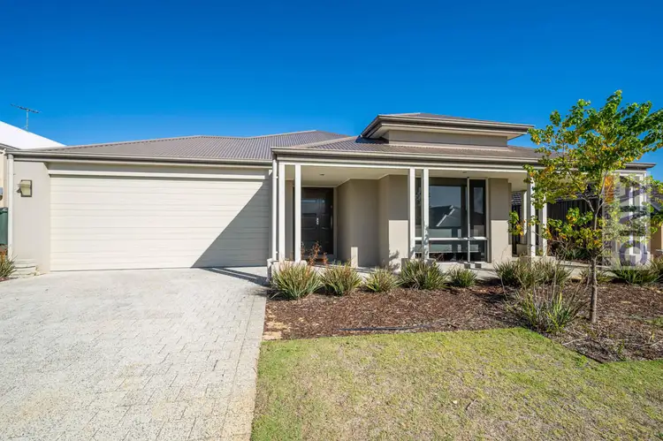 33 Raeside Drive