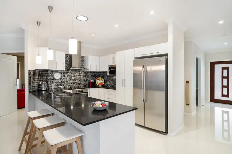 110 Xavier Herbert Dr, Redlynch QLD 4870