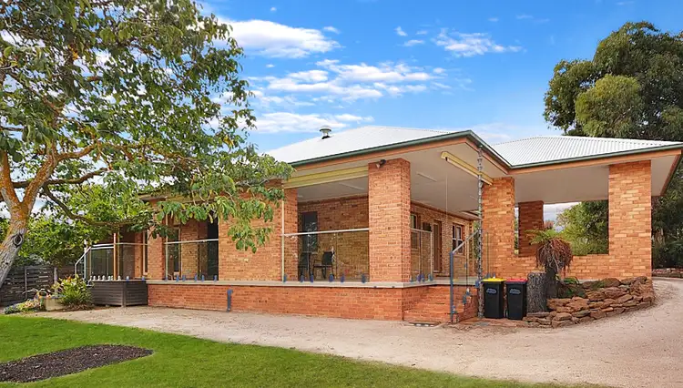 45 Newington Rd, Stawell VIC 3380