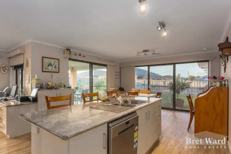 Fifth view of Homely house listing, 19 Dianella Pl, Bairnsdale VIC 3875