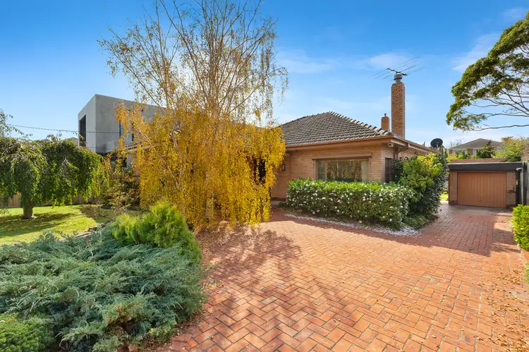 31 Huntingfield Rd, Brighton VIC 3186