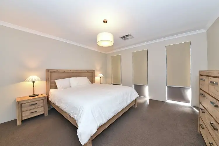 Sixth view of Homely house listing, 18 Fineview Crescent, Carramar WA 6031