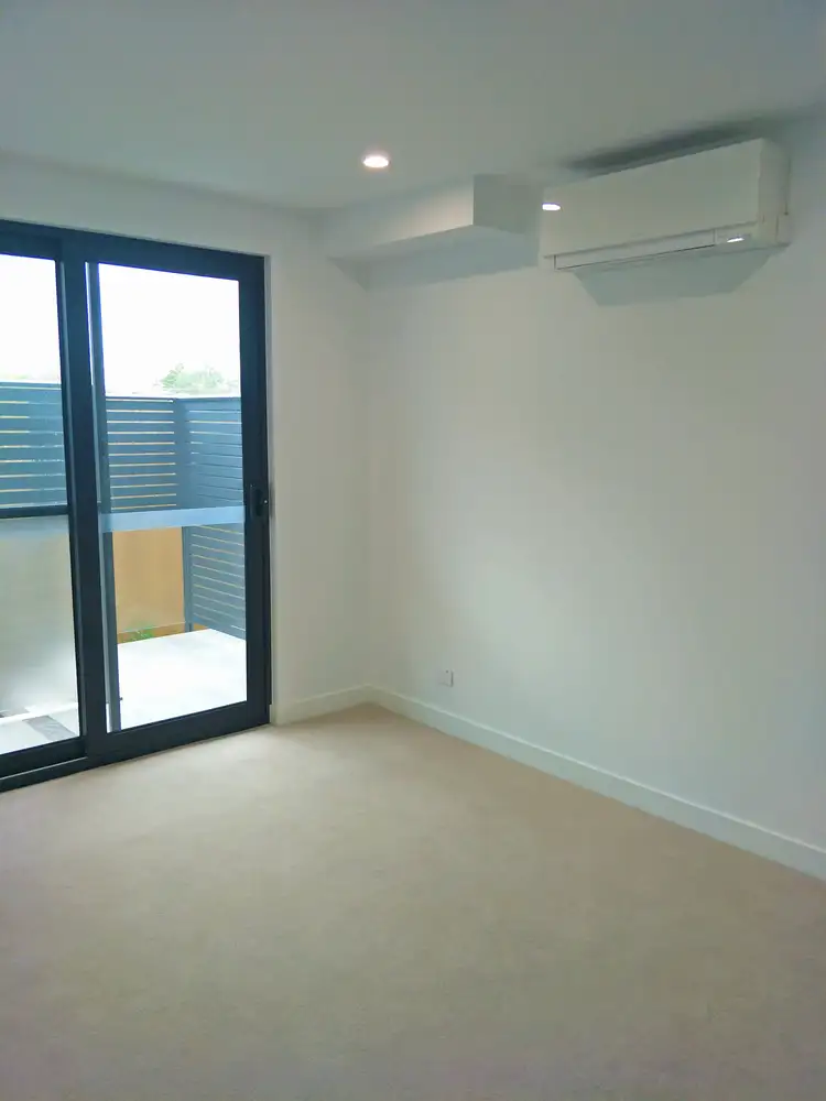 Sixth view of Homely unit listing, Unit 2/437 Main St, Mordialloc VIC 3195