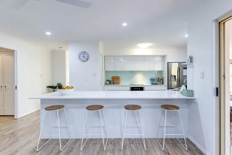 5 Highclare Ct, Little Mountain QLD 4551