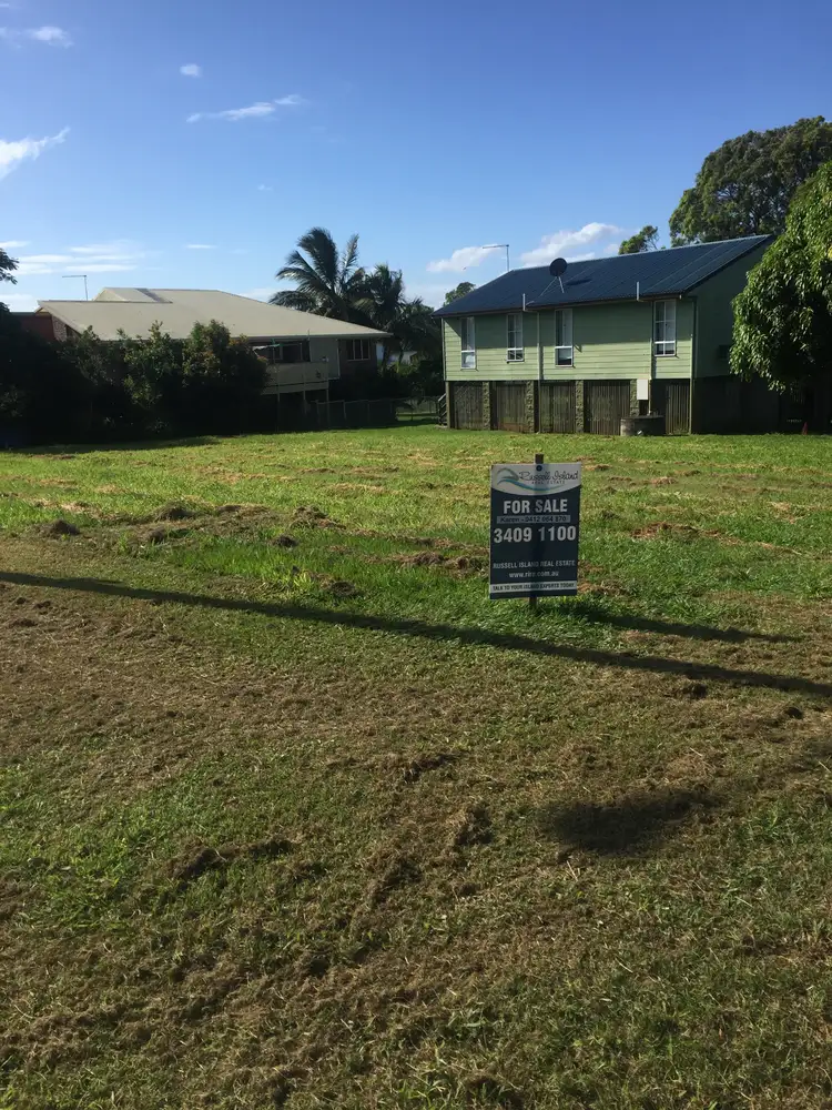35 Canaipa Point Dr, Russell Island QLD 4184