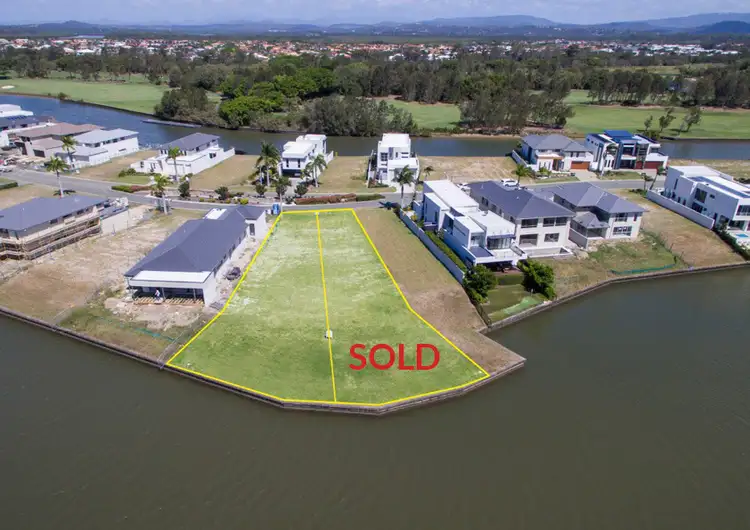 7676-7677 Fairway Bvd, Hope Island QLD 4212