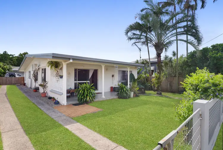 10 Margaret St, Redlynch QLD 4870