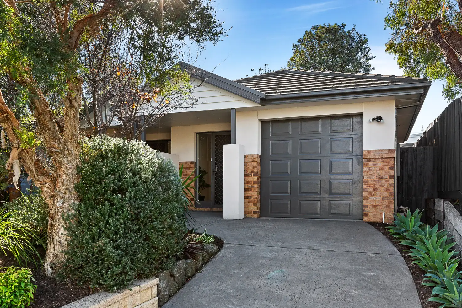 Main view of Homely house listing, Unit 2/52 Tulip Gr, Cheltenham VIC 3192