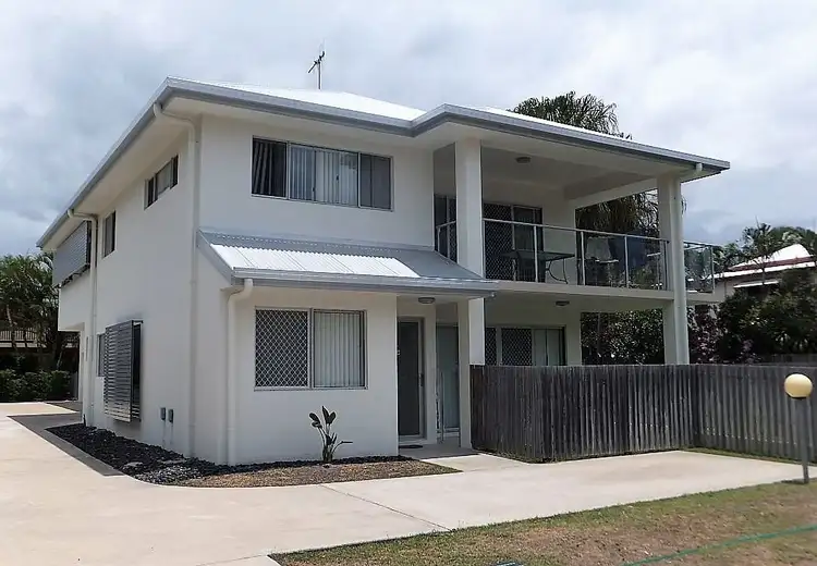 Main view of Homely unit listing, Unit 1/23 Barramundi Dr, Woodgate QLD 4660