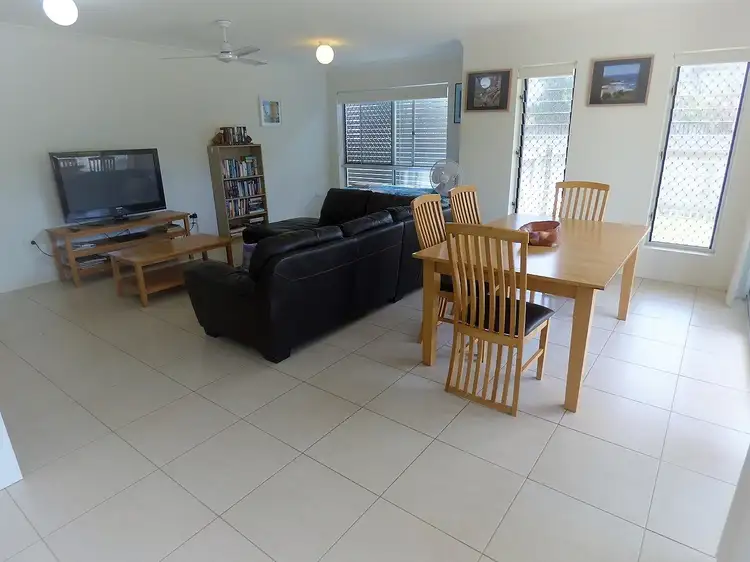 Fourth view of Homely unit listing, Unit 1/23 Barramundi Dr, Woodgate QLD 4660
