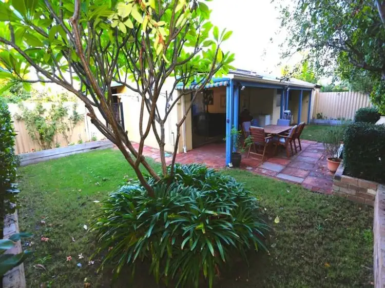 11/4 Tennivale Place, North Perth WA 6006