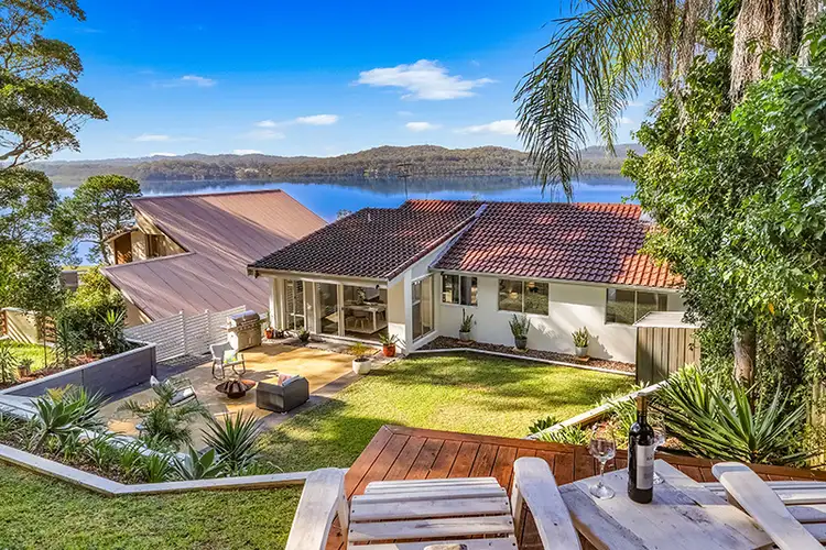 69 Broadwater Dr, Saratoga NSW 2251