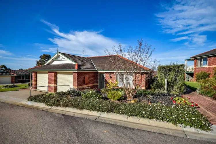 Unit 43/5 Canal Rd, Paynesville VIC 3880