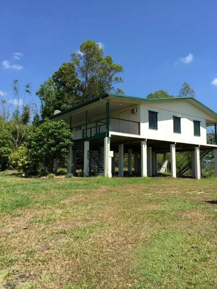 172 Mullins Road, Tully QLD 4854