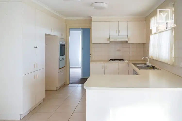 Fifth view of Homely house listing, 2 Gerrish Ct, Mooroopna VIC 3629