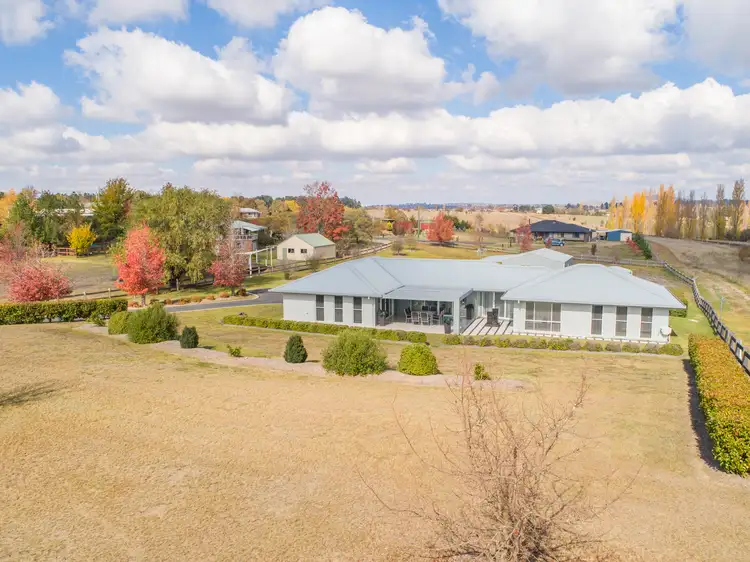 1 Gostwyck Rd, Uralla NSW 2358