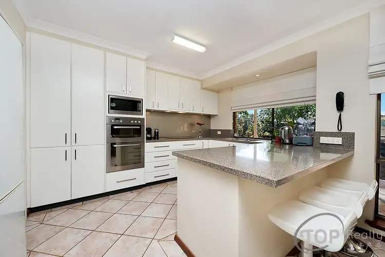 Fifth view of Homely house listing, 10 Kirn Cl, Willetton WA 6155