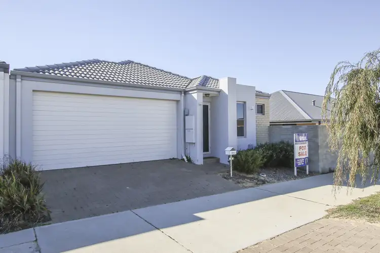 8 Exmouth Dr, Butler WA 6036