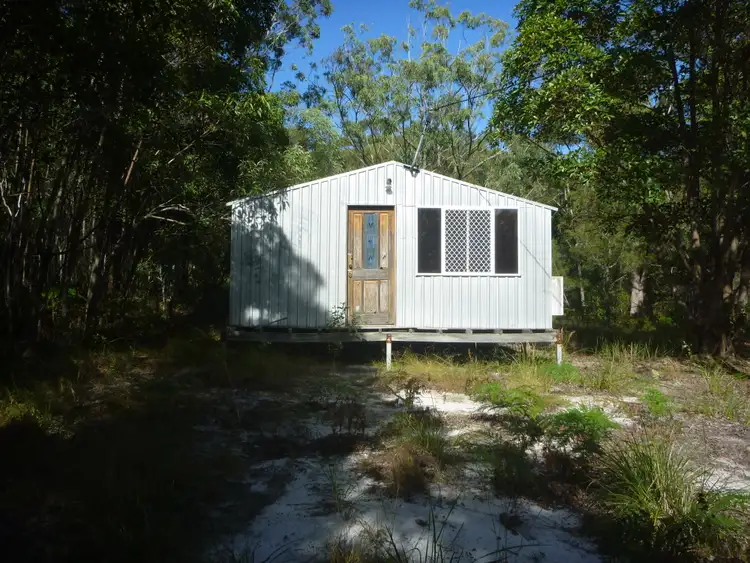 6 Basket Beach Rd, Russell Island QLD 4184