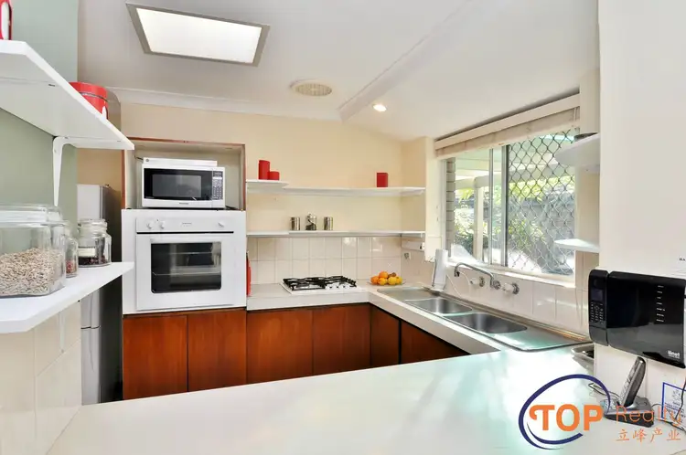 Sixth view of Homely semi-detached listing, 4B The Crowsnest, Willetton WA 6155