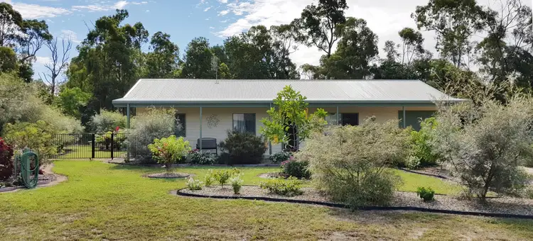 8 Edmondson Cl, Cardwell QLD 4849