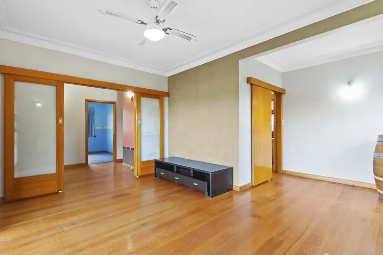 Fourth view of Homely house listing, 10 Charles St, Traralgon VIC 3844